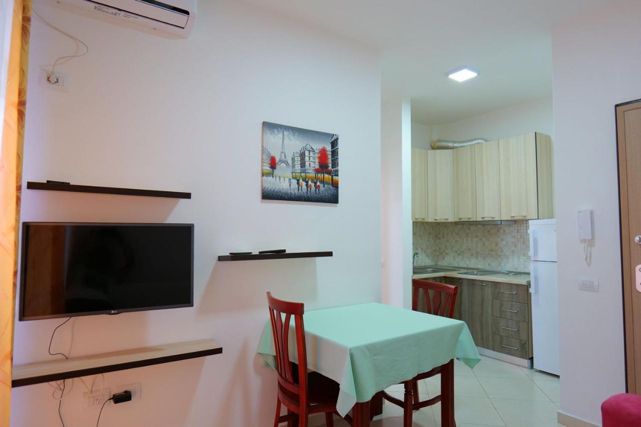 Almare Apartments فلورا المظهر الخارجي الصورة