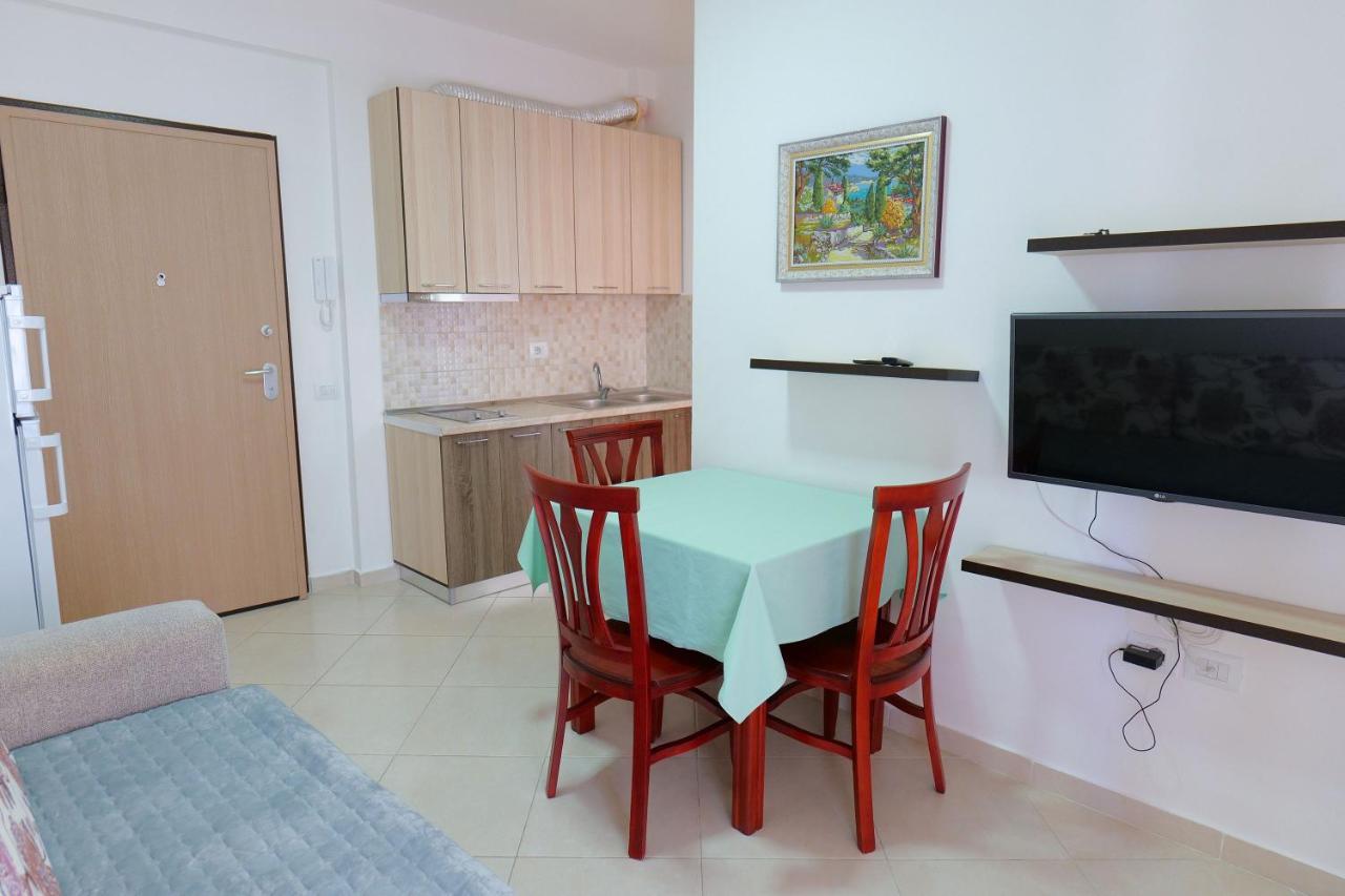 Almare Apartments فلورا المظهر الخارجي الصورة